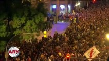 Violentas protestas causan caos en las calles de Barcelona |