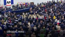 Brexit lawmakers turn back on EU anthem
