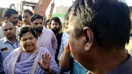 Indore News: अवैध कॉलोनी हटाने पहुंची निगम की टीम पर बरसी BJP विधायक