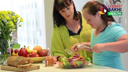 मुलीच्या पहिल्या मासिक पाळीत 'या' टिप्स करतील मदत | Tips For Daughter's First Period | Health  | RI2