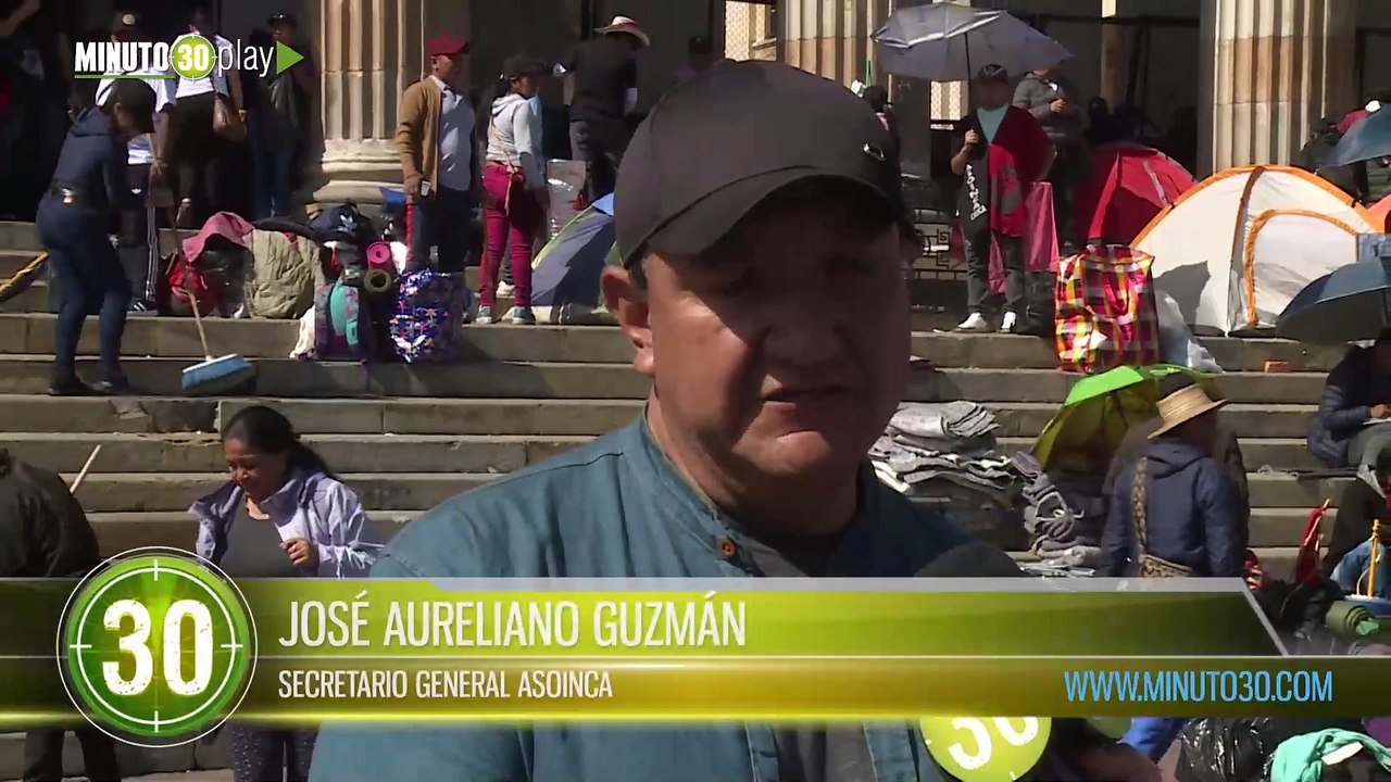 Educadores caucan levantan protesta en el Congreso