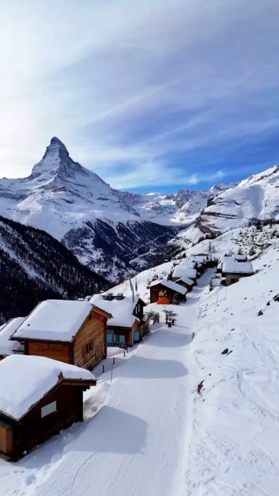 LE PLUS BEAU village de Suisse : Zermatt [@djemographic]