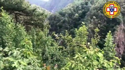 Grondona, l'intervento dell'elisoccorso per recuperare l'arrampicatrice caduta dal ?Paradis di can?