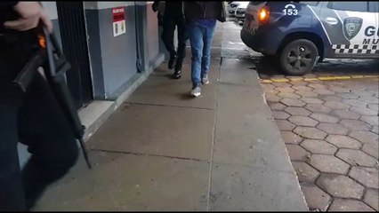 Homem é detido com maconha e crack no Floresta