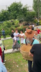 Art and artistic videos