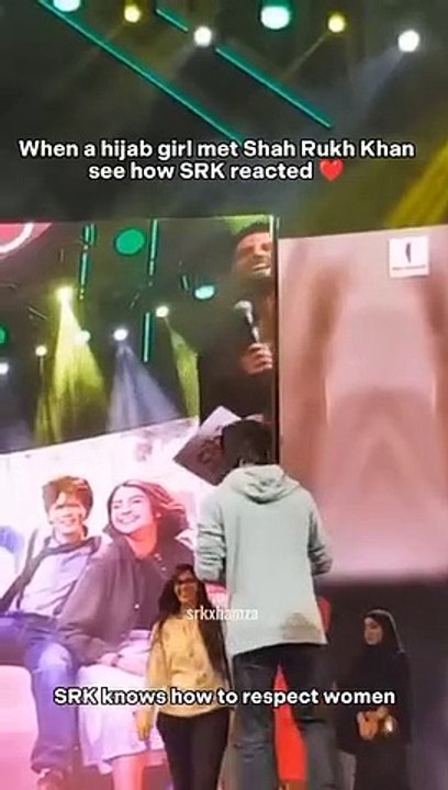 When_Hijab_Girl_Met_SRK_|_SRK_Respect_A_Hijab_Girl_❤️_|_SRK_Viral_Video_♥️_#srk_#viral_#shorts