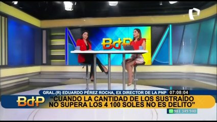 Anciana se resiste a que se lleven su carro abandonado: vehículo ocupaba la vía pública desde hace 20 años
