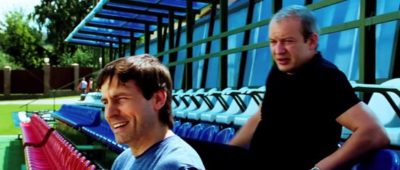 Une grande fille ou un test pour... Bande-annonce (EN)