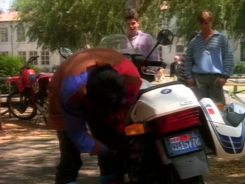 Serie: Nación Alienígena 1988 - Episodio 04 - Fifteen With Wanda - Español Latino - Alien Nation 1988