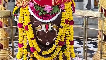 सहस्त्र शिवलिंग मंदिर पर दोबारा सामने आया घटिया निर्माण, लाल पत्थर की स्केटिंग निकली तो दरकने से लेकर उखडऩे लगा मार्बल