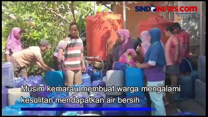 Musim Kemarau, Ratusan Warga Cilacap Berebut Bantuan Air Bersih BPBD