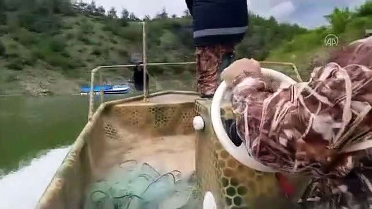 Sinop ve Çorum'daki denetimlerde 17 bin 400 metre uzatma ağına el konuldu