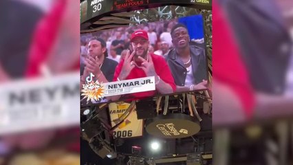 La cara de Vinicius al no ver su nombre en el marcador de la NBA