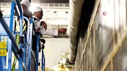 Kabe örtüsü 3 metre yukarı kaldırıldı