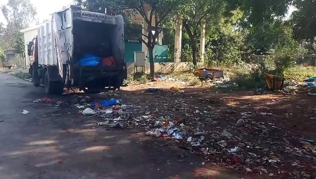 अस्पताल प्रबंधन को ये लापरवाही पड़ सकती भारी, दखें वीडियो