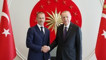 Cumhurbaşkanı Erdoğan, UEFA Başkanı Aleksander Ceferin ile görüştü