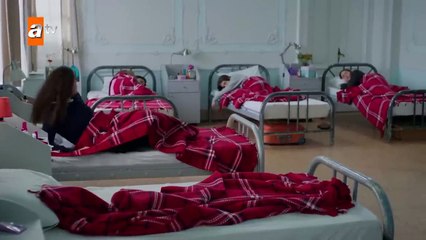 102-Huerfanas (Kirgin Cicekler), en español