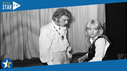 Johnny Hallyday d’une « tristesse infinie » : un proche fait des révélations sur son divorce dévasta