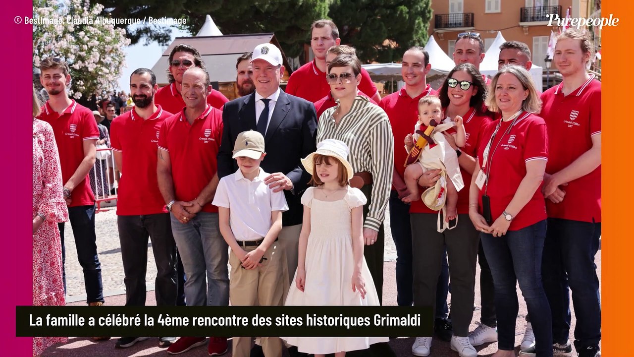Charlene de Monaco en fête avec Jacques, Gabriella et Albert : pantalon extra large et grosses lunettes, elle rayonne