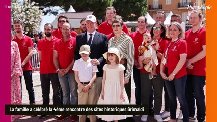 Charlene de Monaco en fête avec Jacques, Gabriella et Albert : pantalon extra large et grosses lunettes, elle rayonne