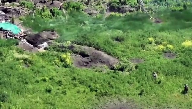 The Ukrainian army storms the Russian positions at the beginning of the counteroffensive