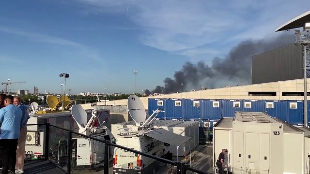 İstanbul'daki Şampiyonlar Ligi finali öncesi büyük panik! Dumanlar stadın etrafını sardı