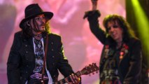 Johnny Depp'li Hollywood Vampires grubu İstanbul'da konser verdi