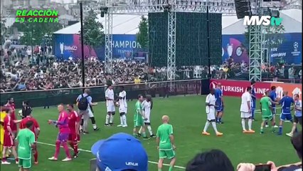 Torneo de leyendas previo a la final de la Champions League