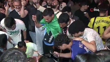 Taksim’de Manchester City taraftarlarının şampiyonluk coşkusu