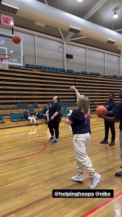 Charity buckets vid 1