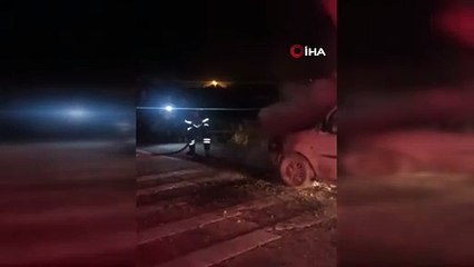 Burdur’da seyir halinde yanan otomobil kullanılamaz hale geldi