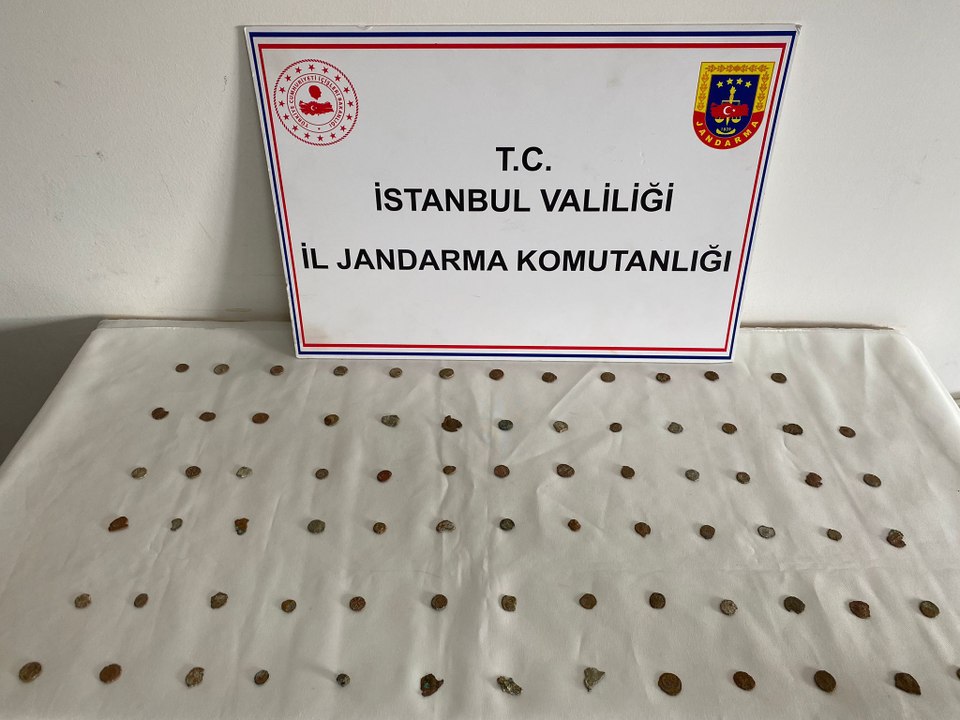 Eyüpsultan'da tarihi eser kaçakçılığı operasyonunda 4 kişi gözaltı alındı