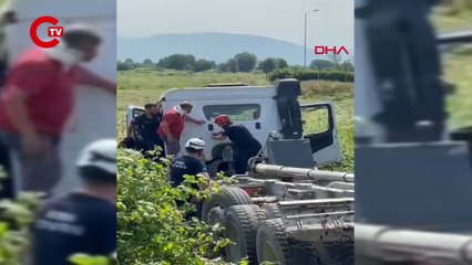 KAMYONUN AÇIK UNUTULAN DAMPERİNİN KÖPRÜYE ÇARPTIĞI KAZA KAMERADA