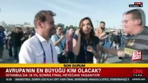 Inter taraftarı CNN Türk muhabirini öpmeye çalıştı