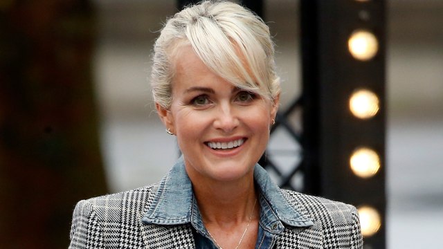 VOICI : Tellement fière de toi : Jade Hallyday diplômée, sa maman Laeticia émue aux larmes