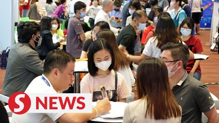 Varsities and colleges compete for a slice of student enrollment numbers at fair
