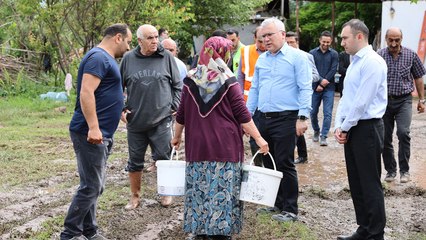 Sivas'ta yaşanan sel nedeniyle 7 ev zarar gördü, 40 kuzu telef oldu