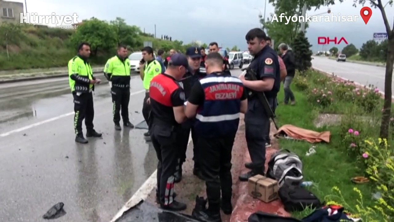 Jandarma personelini taşıyan araç devrildi; 5 yaralı