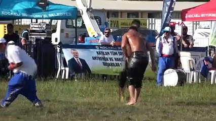 L'école Başpehlivan Orhan devient la 15e lutte à l'huile de Sekapark Golden Kemer