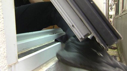 '지구대 집단 탈주' 일부 검거·자수...경찰, 4명 추가 추적 / YTN