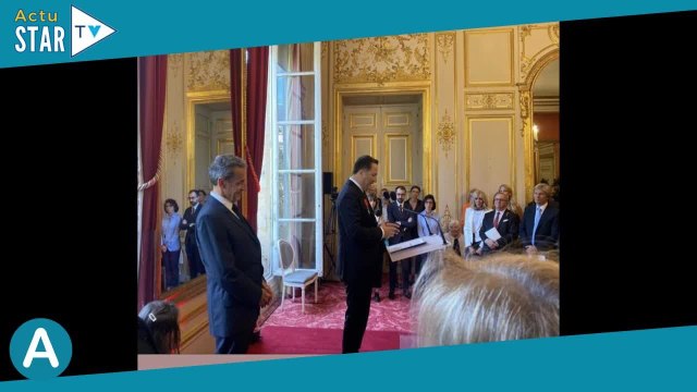 Arthur décoré par Nicolas Sarkozy : nombreuses personnalités présentes, un invité relève un détail c