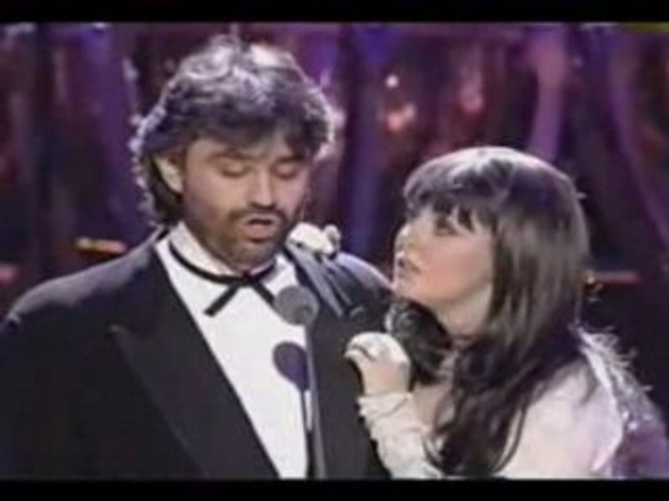 IMPRESIONANTE ANDREA BOCELLI Y SARA BRIGHTMAN TIME TO SAY GO