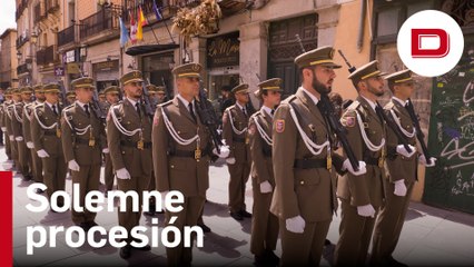 La solemne procesión del Corpus acompañada por los artilleros de Segovia