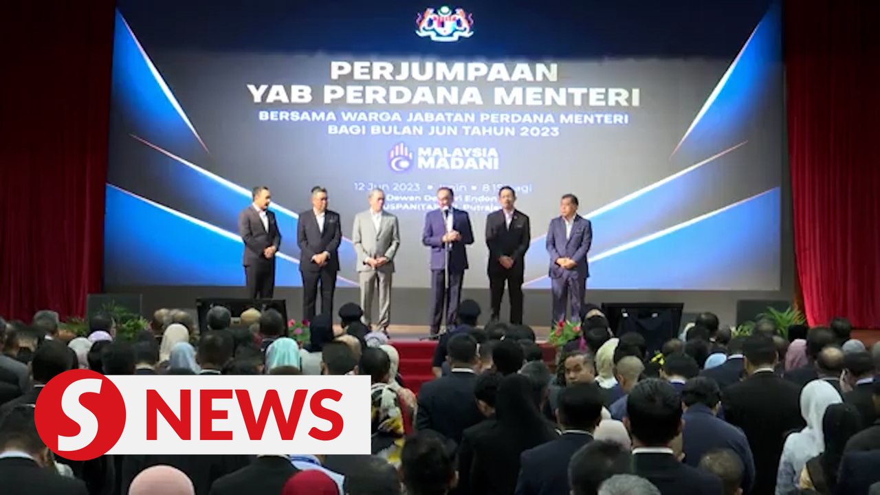 Culture of deliberation allows civil servants to express views, says Anwar