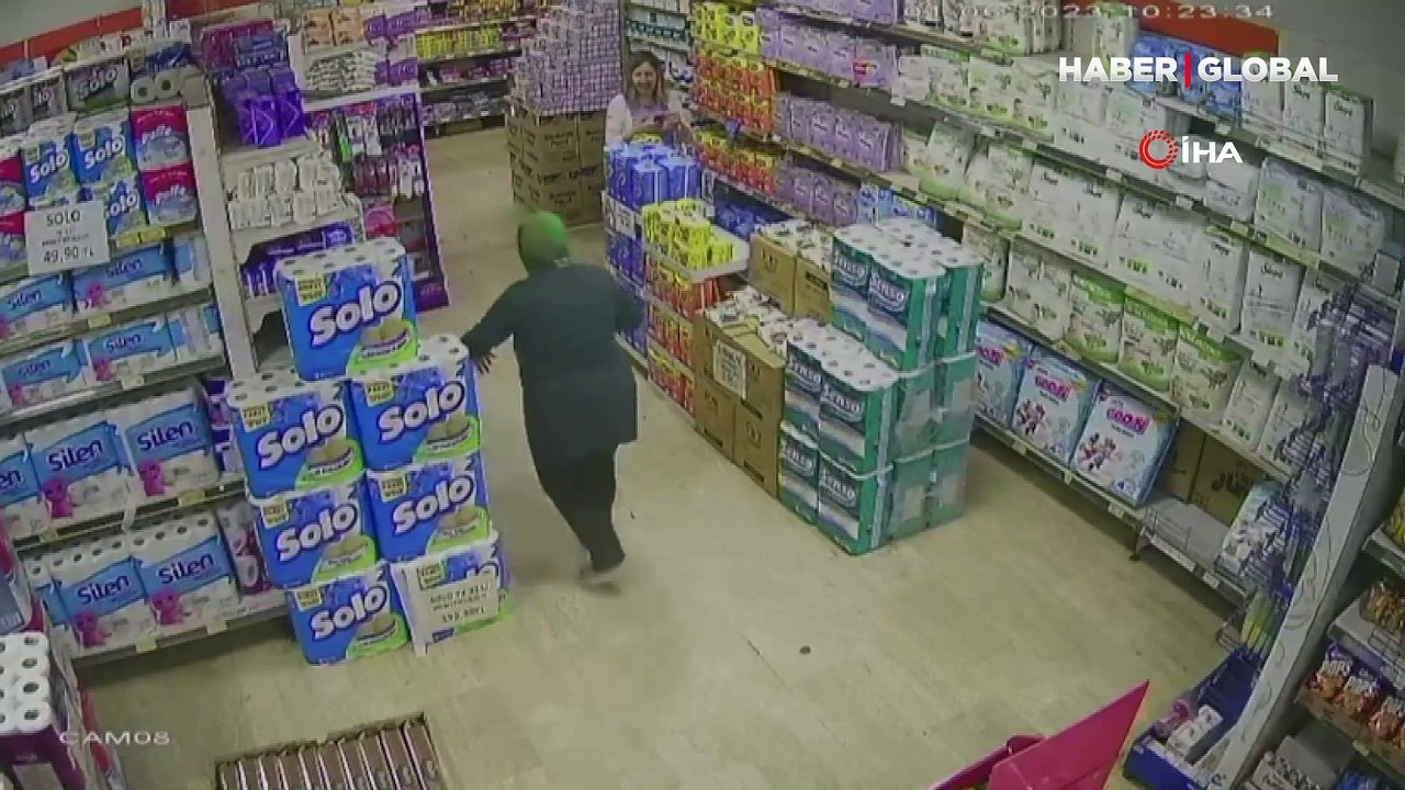 Denizli'de marketin ortasında dans eden yaşlı kadının performansı gündem oldu!
