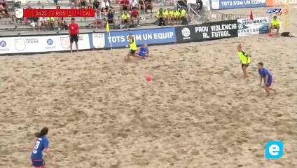 El Roses Platja arrasa i guanya el títol en futbol platja sènior femení