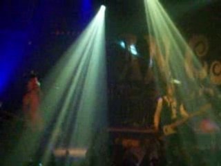 An Cafe à la loco - entrée du groupe