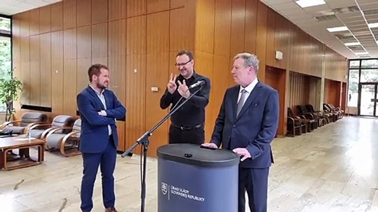 ZÁZNAM: Brífing ministra dopravy a výstavby SR P. Lančariča