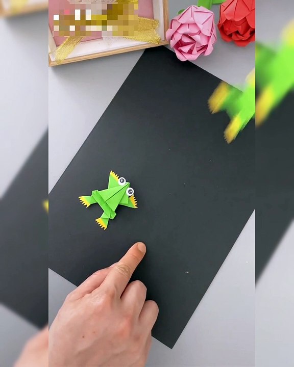 Jumping Frog Made By Paper