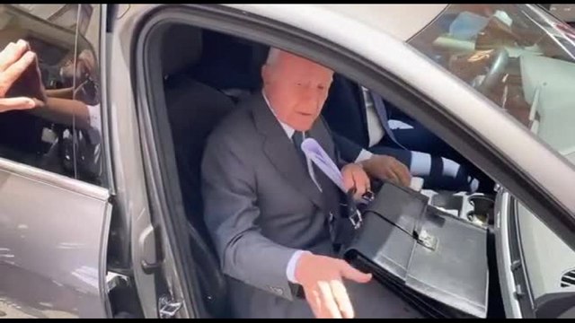 Berlusconi, Gianni Letta non risponde ai cronisti e va via